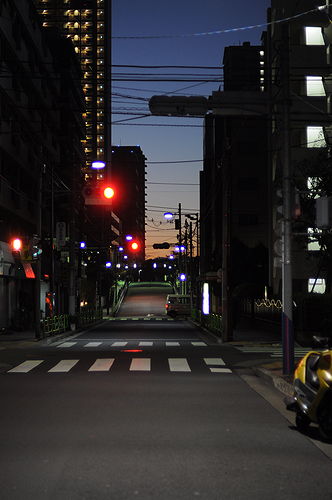 夜明け前に東京を出発。